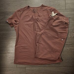Figs Mauve Yola And 2 Pocket Top S/M